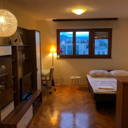 Garsonjera Katarina Apartment Split Bagian luar foto