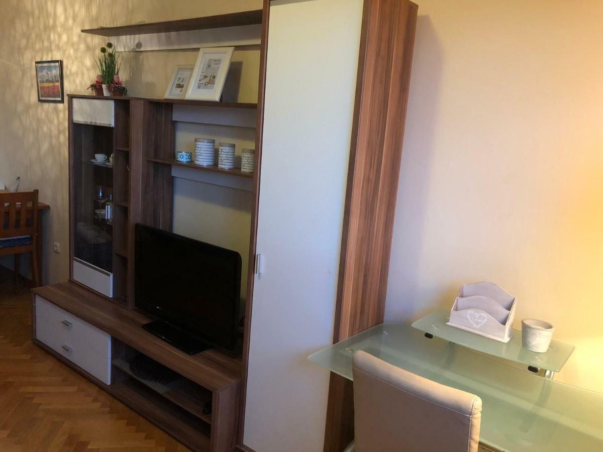 Garsonjera Katarina Apartment Split Bagian luar foto